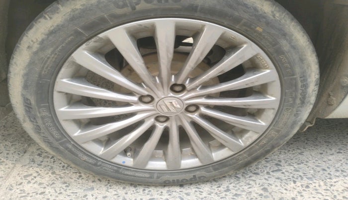 2017 Maruti Ciaz ALPHA DIESEL 1.3, Diesel, Manual, 1,41,109 km, tyre