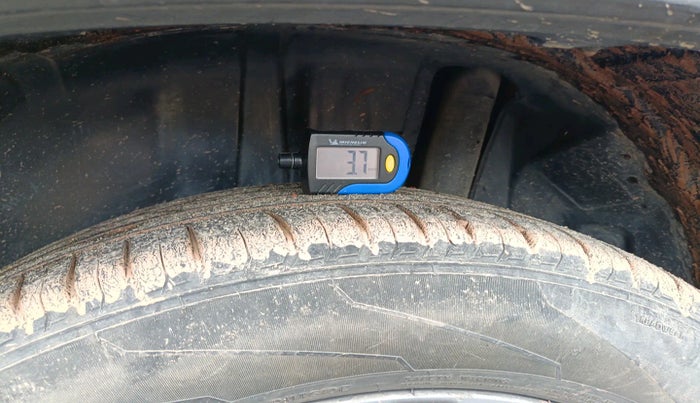 2016 Maruti Vitara Brezza ZDI PLUS DUAL TONE, Diesel, Manual, 1,90,389 km, tyre