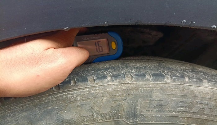 2017 Hyundai Creta E PLUS 1.4 DIESEL, Diesel, Manual, 1,66,190 km, tyre