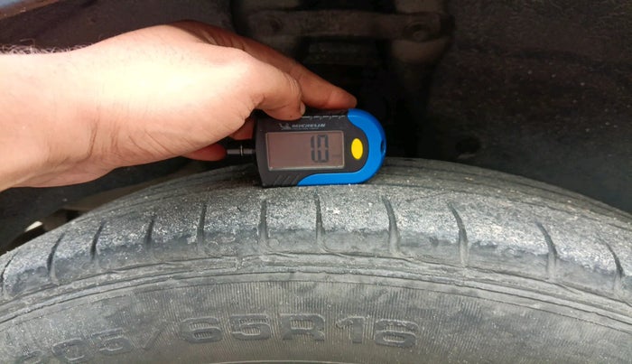 2017 Hyundai Creta E PLUS 1.4 DIESEL, Diesel, Manual, 1,66,190 km, tyre