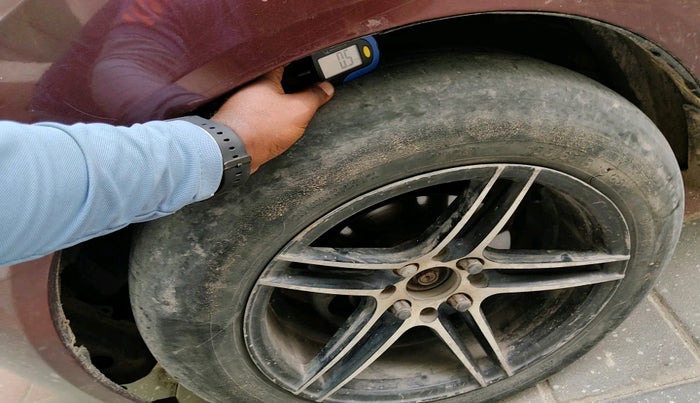 2015 Honda Amaze 1.5L I-DTEC S, Diesel, Manual, 1,58,482 km, tyre