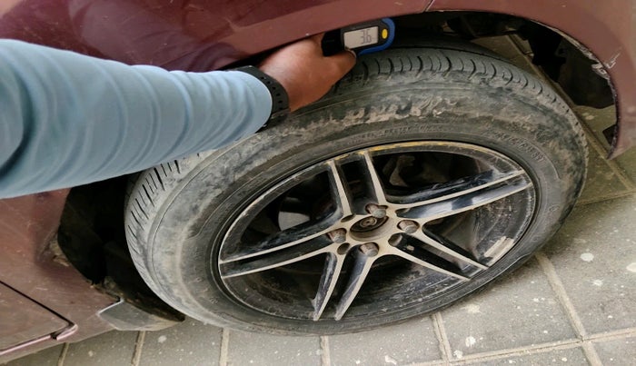 2015 Honda Amaze 1.5L I-DTEC S, Diesel, Manual, 1,58,482 km, tyre