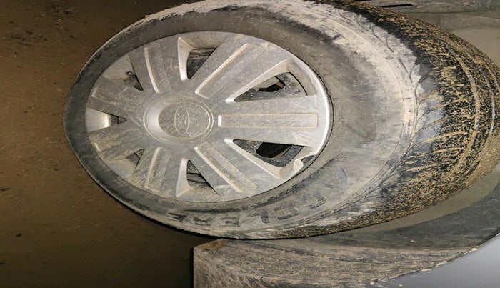 2011 Ford Figo ZXI 1.4 DIESEL, Diesel, Manual, 83,189 km, tyre