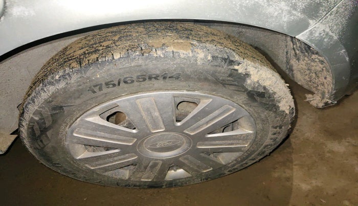 2011 Ford Figo ZXI 1.4 DIESEL, Diesel, Manual, 83,189 km, tyre