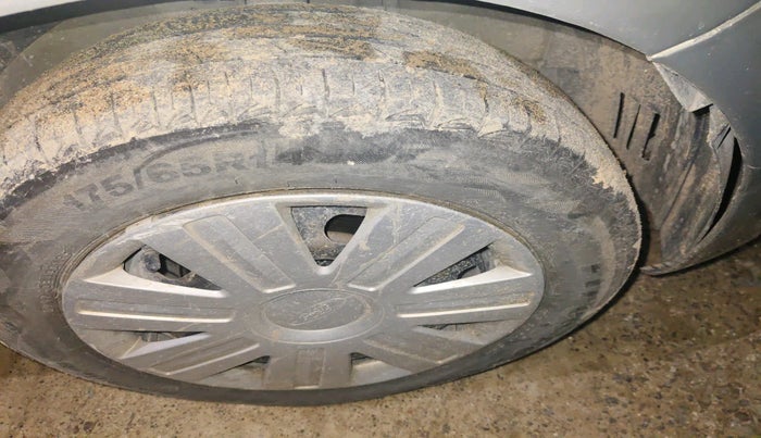 2011 Ford Figo ZXI 1.4 DIESEL, Diesel, Manual, 83,189 km, tyre