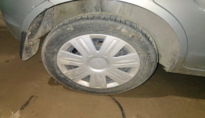 2011 Ford Figo ZXI 1.4 DIESEL, Diesel, Manual, 83,189 km, tyre