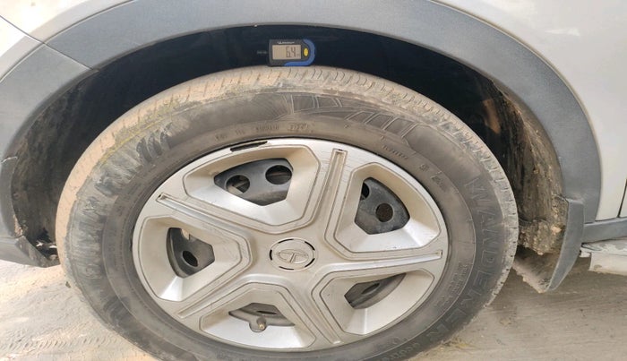 2020 Tata NEXON XMA DIESEL, Diesel, Automatic, 97,389 km, tyre