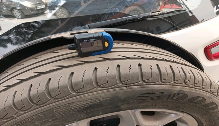 2015 Ford Ecosport TITANIUM 1.5L PETROL AT, Petrol, Automatic, 75,111 km, tyre