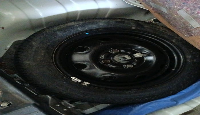 2017 Maruti Alto K10 VXI, Petrol, Manual, 67,638 km, tyre