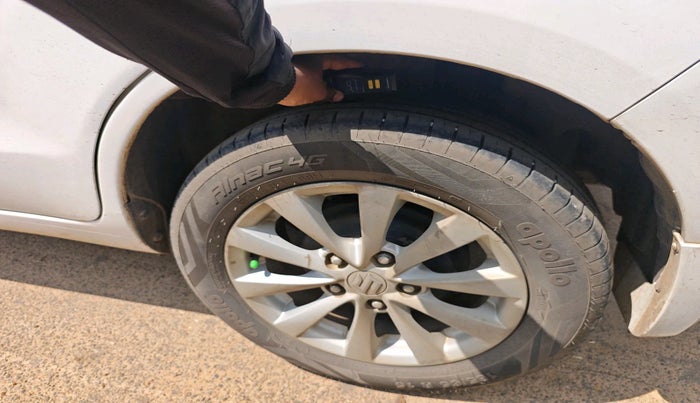 2014 Maruti Ertiga ZXI, Petrol, Manual, 63,610 km, tyre