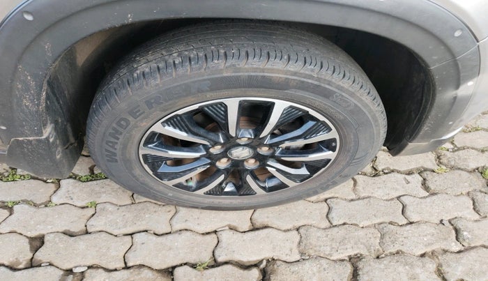 2020 Maruti Vitara Brezza ZXI PLUS AT SHVS, Petrol, Automatic, 32,775 km, tyre