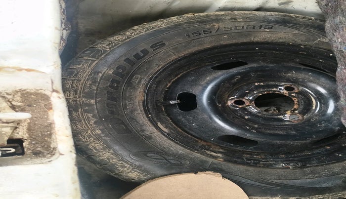 2016 Renault Kwid RXL, Petrol, Manual, 79,573 km, tyre