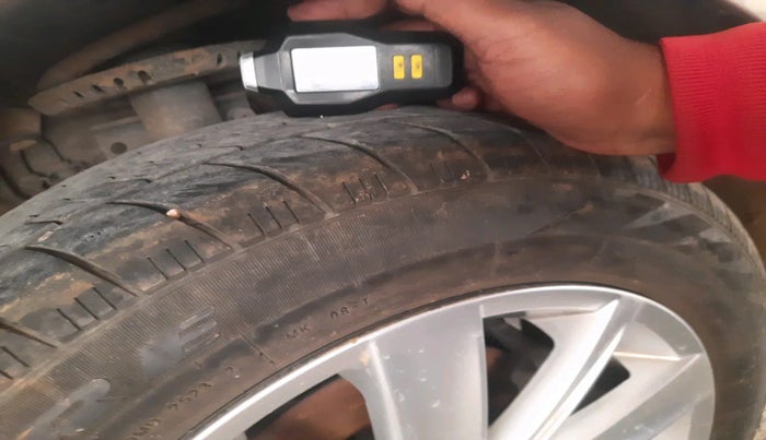 2016 Volkswagen Vento HIGHLINE 1.5 AT, Diesel, Automatic, 36,504 km, tyre