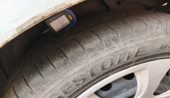 2013 Hyundai Verna FLUIDIC 1.6 VTVT EX, Petrol, Manual, 82,685 km, tyre