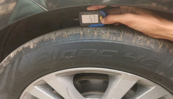 2017 Hyundai New Elantra 2.0 SX(O) AT PETROL, Petrol, Automatic, 77,041 km, tyre