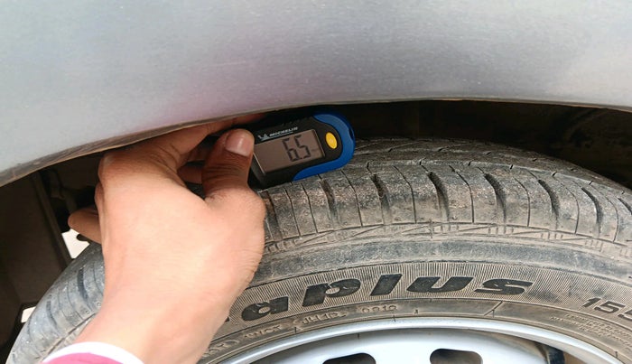 2019 Tata Tiago XT PETROL, Petrol, Manual, 30,981 km, tyre