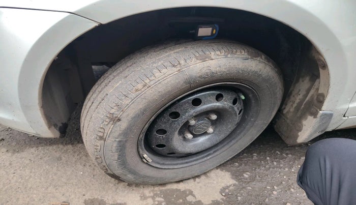 2012 Maruti Swift Dzire LXI, Petrol, Manual, 61,216 km, tyre