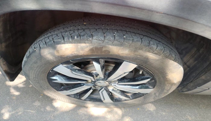 2019 MG HECTOR SUPER HYBRID 1.5 PETROL, Petrol, Manual, 54,846 km, tyre