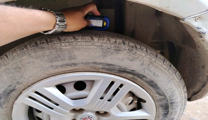 2014 Maruti Swift LXI, Petrol, Manual, 68,209 km, tyre