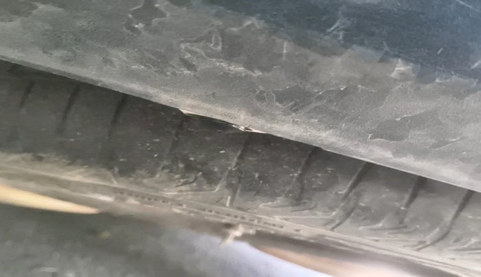 2015 Mahindra XUV500 W6, Diesel, Manual, 1,12,900 km, tyre