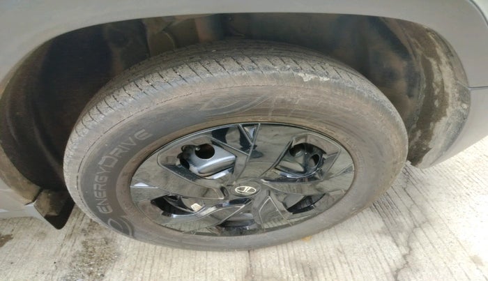 2024 Tata PUNCH ADVENTURE MT CNG , Petrol, Manual, 11,289 km, tyre