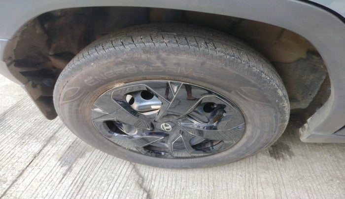 2024 Tata PUNCH ADVENTURE MT CNG , Petrol, Manual, 11,289 km, tyre