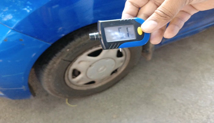 2011 Chevrolet Beat LT PETROL, Petrol, Manual, 57,637 km, tyre