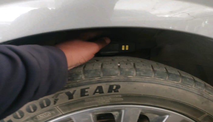 2016 Maruti Ciaz ZXI+, Petrol, Manual, 47,212 km, tyre