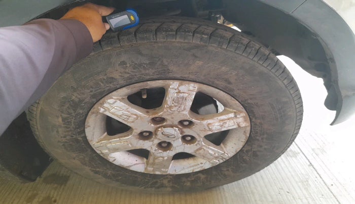 2013 Mahindra Xylo H9 BS IV, Diesel, Manual, 2,52,872 km, tyre