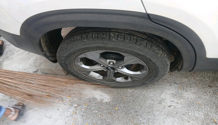 2020 KIA SELTOS HTK PLUS 1.5, Petrol, Manual, 62,513 km, tyre