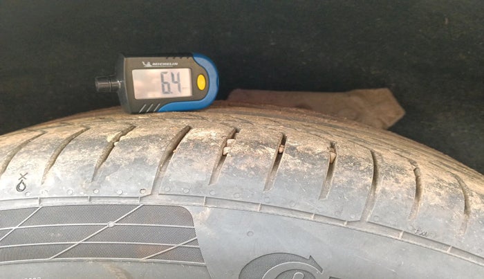 2011 BMW X3 XDRIVE 30 D, Diesel, Automatic, 1,20,614 km, tyre