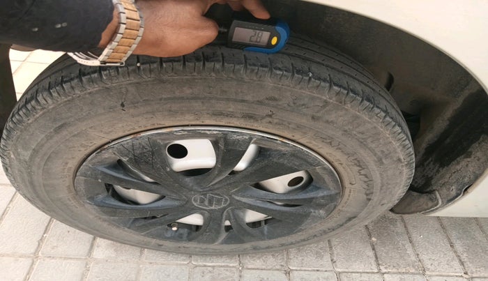 2018 Maruti Swift LXI, Petrol, Manual, 44,225 km, tyre