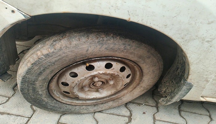 2014 Maruti Wagon R 1.0 LXI, CNG, Manual, 78,778 km, tyre