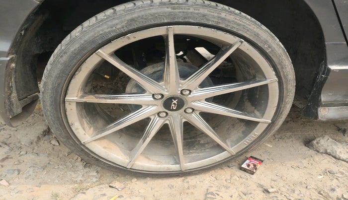 2017 Honda City 1.5L I-VTEC V MT, Petrol, Manual, 33,098 km, tyre