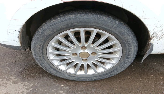 2014 Tata Zest XMA F-TRONIC DIESEL, Diesel, Automatic, 79,052 km, tyre