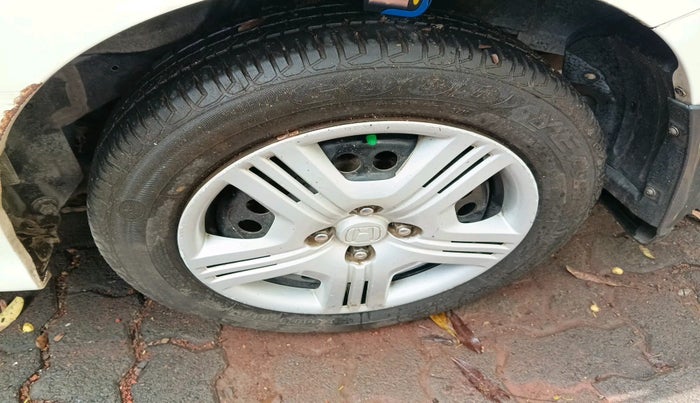 2010 Honda City 1.5L I-VTEC S MT, Petrol, Manual, 1,53,835 km, tyre