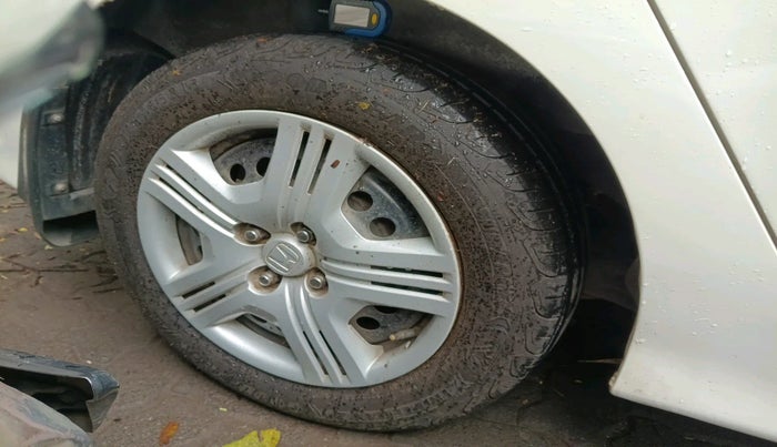 2010 Honda City 1.5L I-VTEC S MT, Petrol, Manual, 1,53,835 km, tyre