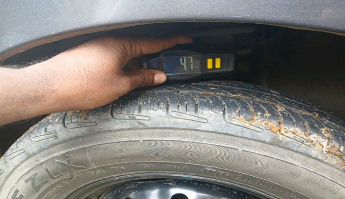 2017 Maruti Alto 800 LXI, Petrol, Manual, 75,489 km, tyre