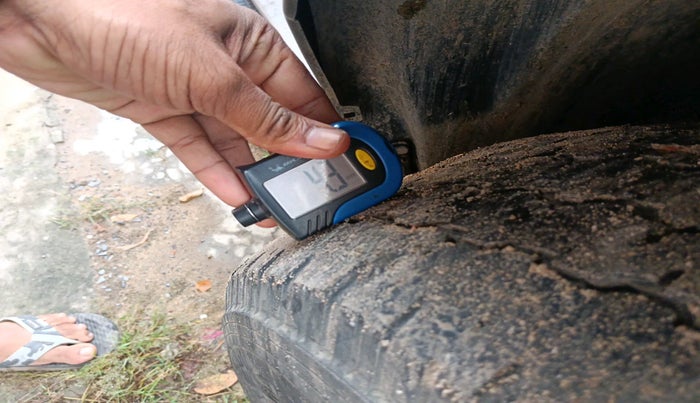 2013 Nissan Terrano XV 85 PS DIESEL, Diesel, Manual, 1,22,828 km, tyre