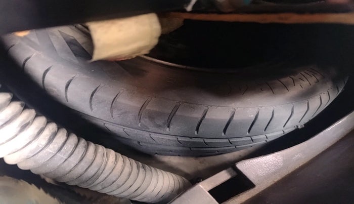 2011 Hyundai Santro Xing GL PLUS, Petrol, Manual, 1,43,897 km, tyre