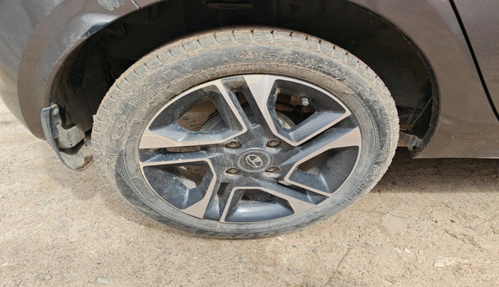 2019 Tata Tiago XZ PLUS PETROL, Petrol, Manual, 17,093 km, tyre