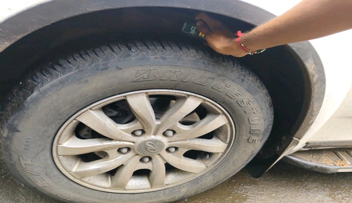 2017 Mahindra XUV500 W9, Diesel, Manual, 96,184 km, tyre