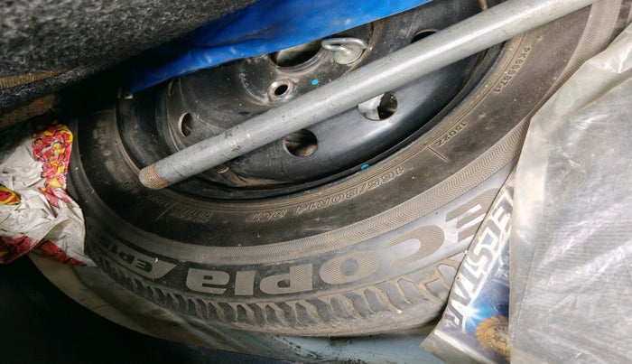 2015 Maruti Swift VDI ABS, Diesel, Manual, 4,06,483 km, tyre