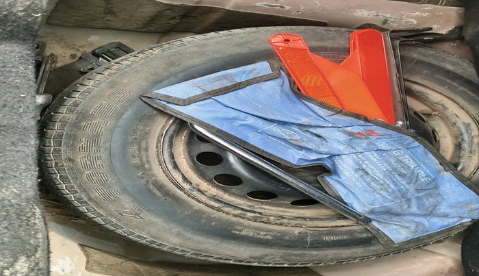 2013 Fiat Grand Punto ACTIVE 1.3, Diesel, Manual, 89,129 km, tyre