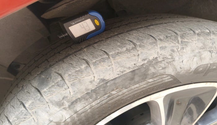 2017 Renault Duster 85 PS RXS MT DIESEL, Diesel, Manual, 1,14,689 km, tyre