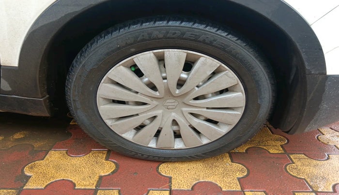 2017 Maruti S Cross SIGMA 1.3, Diesel, Manual, 82,273 km, tyre