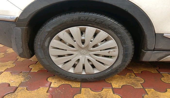 2017 Maruti S Cross SIGMA 1.3, Diesel, Manual, 82,273 km, tyre