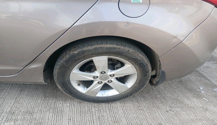 2013 Hyundai New Elantra 1.8 SX MT VTVT, Petrol, Manual, 1,35,786 km, tyre