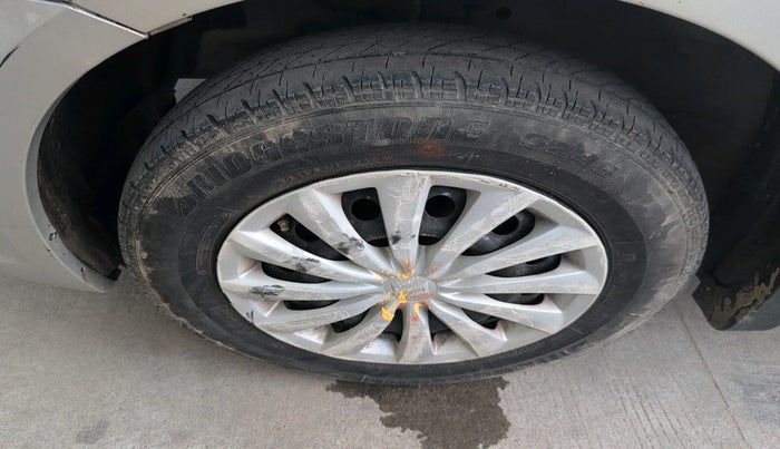 2016 Maruti Swift Dzire VDI, Diesel, Manual, 1,39,366 km, tyre