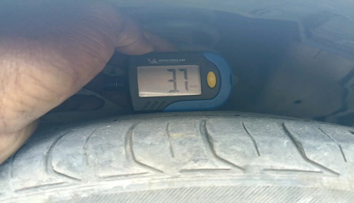 2017 Maruti Ciaz DELTA DIESEL 1.3, Diesel, Manual, 1,57,617 km, tyre